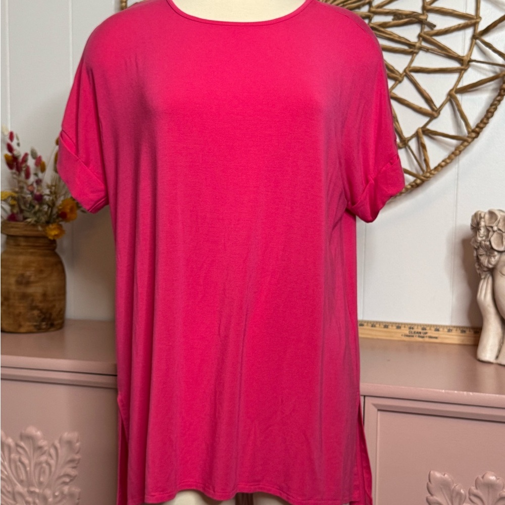 Women’s Zenana XL Fuchsia Top with cuffed sleeve.